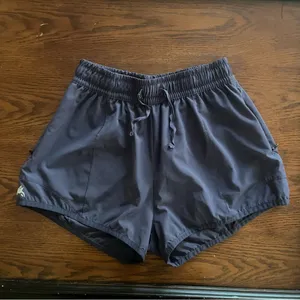 Alphalete Swift Shorts thumbnail 2
