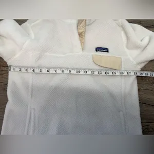 Patagonia‎ 
Women's Re-Tool Snap-T® Pullover size medium thumbnail 3