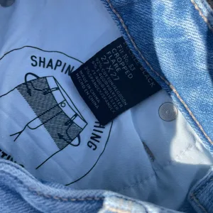 Buckle Light Blue Cropped Ankle Jeans thumbnail 5
