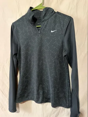 Nike long sleeve thumbnail 1