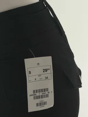 H&M Black Cropped Dress Pants thumbnail 7