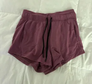 Lululemon Shorts thumbnail 1