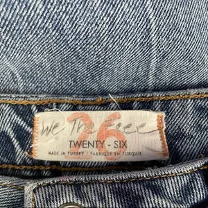 Free People Dakota Straight‎ Leg Jean in Indigo Blue Size 26 thumbnail 6