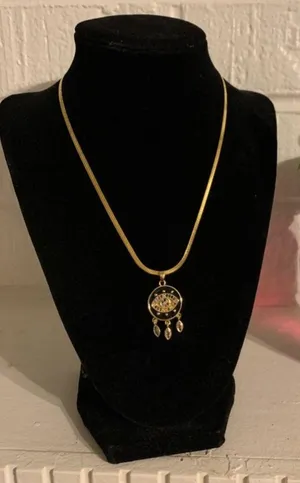 Necklace thumbnail 1