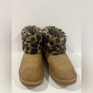 UGG Classic Short Chestnut Leopard Cuff Boots Women 11 Sheepskin Winter Cozy thumbnail 5