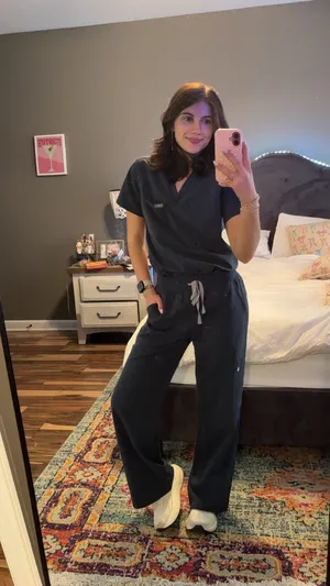 FIGS Scrub Pants Isabel High-Waisted Wide-Leg thumbnail 4