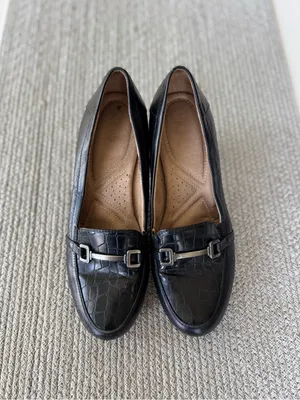 Naturalizer Black Croc-Embossed Block Heel Loafers Size 8 thumbnail 8