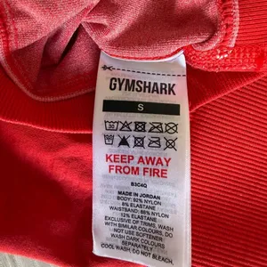 Gymshark Vital Sculpt Seamless Short Red Small NWT IN PACKAGE thumbnail 4