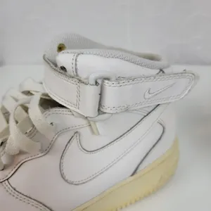 Nike Air Force 1 82' Women's Sneakers 7.5 White Mid Top Lace Up Athletic Shoes thumbnail 4