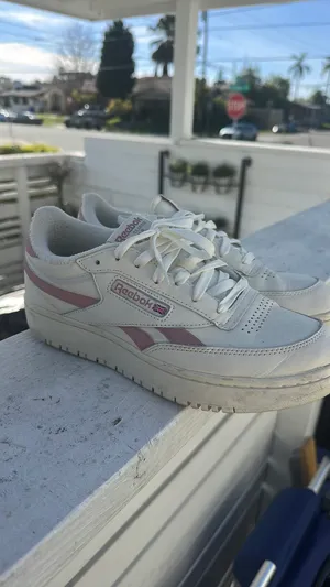 Reebok Sneakers thumbnail 2