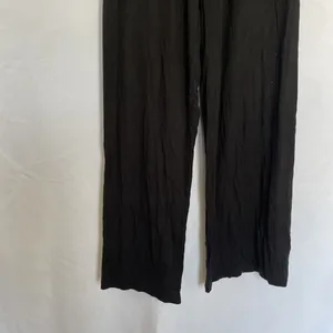 Victoria's‎ Secret Black Wide-Leg Pants With Elastic Waistband & V Logo size XS thumbnail 3