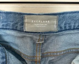 - The Curvy ’90s Cheeky Jeans Patch Straight Leg Extra High-Rise thumbnail 8