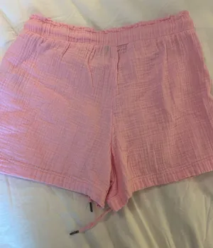 Pink Gap Shorts thumbnail 3