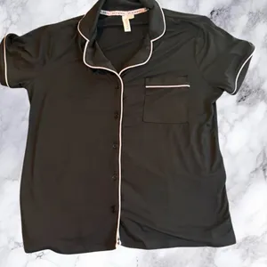 Joyspun Black Pajama Top Pink Trim Size Small‎ thumbnail 9