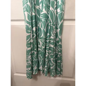 VICI Green White Tropical Leaf Print Midi Dress M Rayon Linen Front Slit Resort thumbnail 10