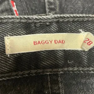 Levi's Baggy Dad Women's Black High Waisted Wide Leg Ankle Denim Jeans Pants 28 thumbnail 4