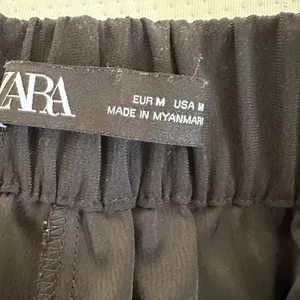 Zara Sz: M Black Wide Leg Cropped Pull On Sailor Pant Large Button Accent thumbnail 7