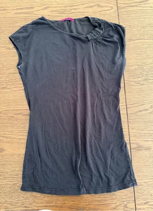 Velvet by Graham & Spencer Black Short-Sleeve Knot-Neck Tee thumbnail 1