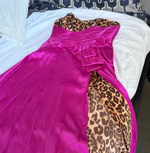 Fuchsia Leopard thumbnail 1