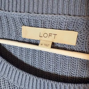 LOFT Blue Crew Neck Long Sleeve Knit Sweater‎ Ribbed Casual Size Medium thumbnail 2