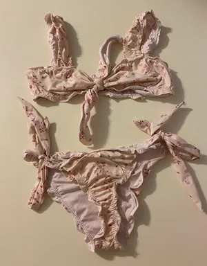 Frankie’s Bikinis thumbnail 1