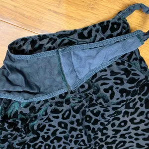 ASOS Leopard Print Velvet Bodysuit Womens 8 One‎ Shoulder Long Sleeve Top Green thumbnail 4