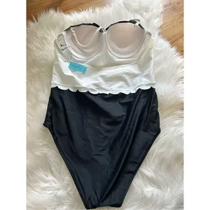 Cupshe black and white swim suit size small one piece thumbnail 4