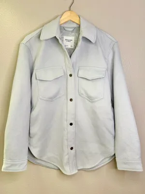 NWT Abercrombie & Fitch Light Blue Super Soft Snap Button Shacket Shirt Jacket thumbnail 2