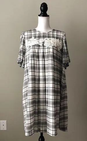 LOFT | Plaid Lace Applique Swing Dress Sz M thumbnail 1