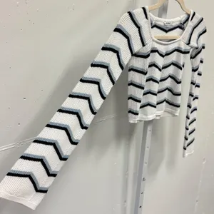 Subdued Chevron Zigzag Cropped Knit Top White Blue Square Neck Size S USA 4 Boho thumbnail 4