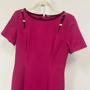Elie Tahari Magenta Pink Wool Blend Shoulder Cut Out Velvet Trim Knee‎ Dress 8 thumbnail 3