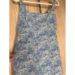 NWT Lulus Exuberant Chicness Blue Floral Sleeveless Mini Dress Party Night Out M thumbnail 4