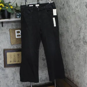 NWT Universal Thread Womens High-Rise Flare Jeans 89510034 Black Wash 17 thumbnail 4
