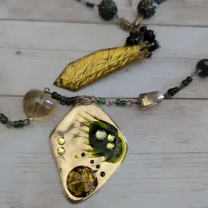 Vintage Necklace Gold Tone & Green Very Long Double Strand Statement thumbnail 5
