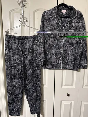 Women's Cabernet Sleepwear Set Pajamas Black And White Paisley Medium thumbnail 1