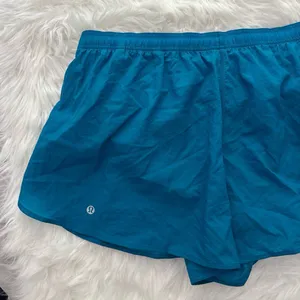 Lululemon Dolphin Hem Mid Rise Running Shorts 3" Hawaiian Blue Size XL thumbnail 7