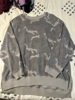 American Eagle Oversized Crewneck thumbnail 1