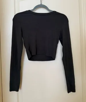 Zara Dark Grey Long-Sleeve Crop Top thumbnail 1
