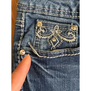 Vintage Earl Jean Bootcut Denim with Embroidered Back Pockets Size 10P thumbnail 3