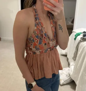 Halter Top thumbnail 2