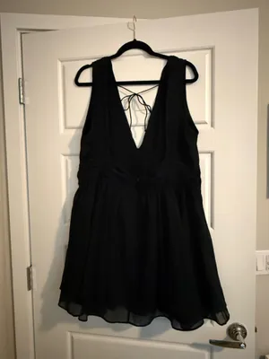 Abercrombie Black V-Neck Chiffon Skater Dress thumbnail 2