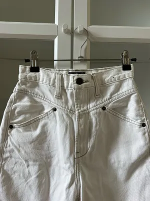 Abercrombie High-Rise Jeans thumbnail 2