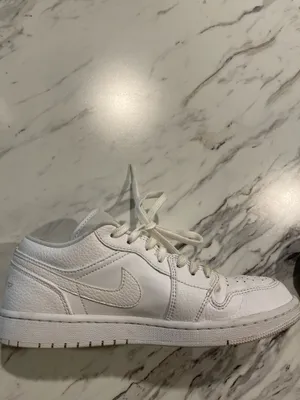 Nike Air Jordan thumbnail 11