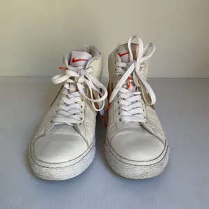 Nike SB Blazer Mid ’77 Vintage White Tan Leather Sneakers Women’s Size 4 /EUR 36 thumbnail 4