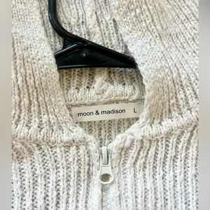 Cream Knit Hooded Sweater Size L thumbnail 4