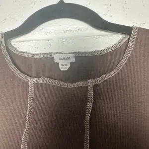 Garage Brown Ribbed Lettuce Hem Cropped Tank Top TG‎ XL thumbnail 3