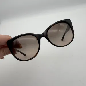 Tory Burch Dark Tortoise Cat Eye Sunglasses Preppy Classic Quiet Luxury Designer thumbnail 10