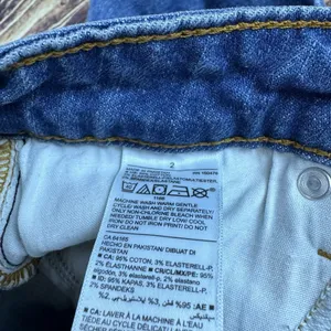 Old Navy Short Denim Skirt SZ. 2 thumbnail 3