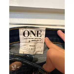 NWT One Teaspoon Sz 26 Blue Milk Freebird II Distressed Low Waist Boyfriend Jean thumbnail 3