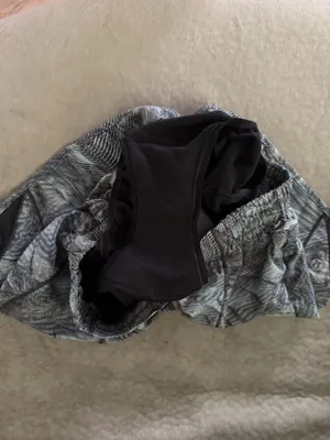 Lululemon Hotty Hot Shorts 4" thumbnail 3